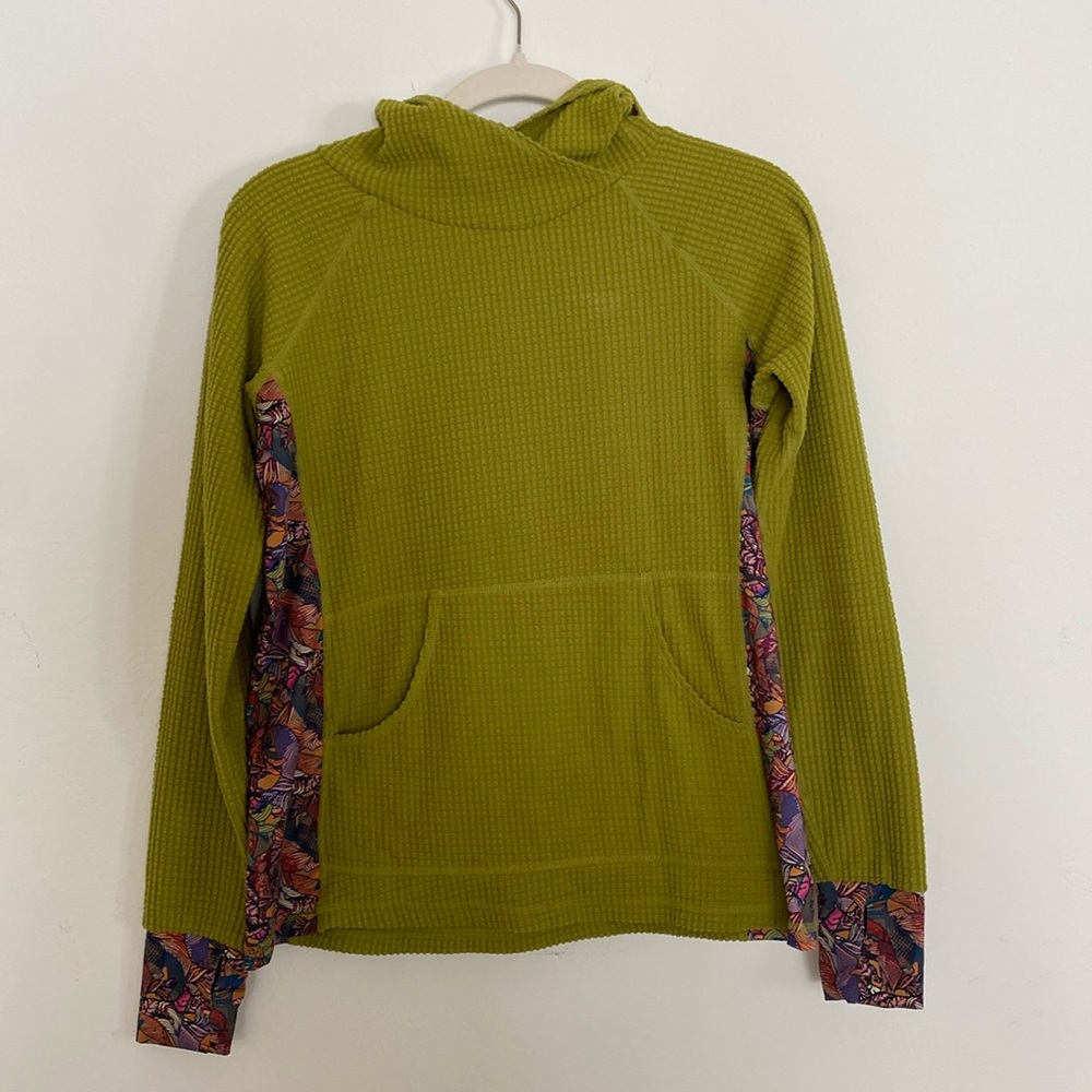 Youer Climb on hoodie, green size small EUC